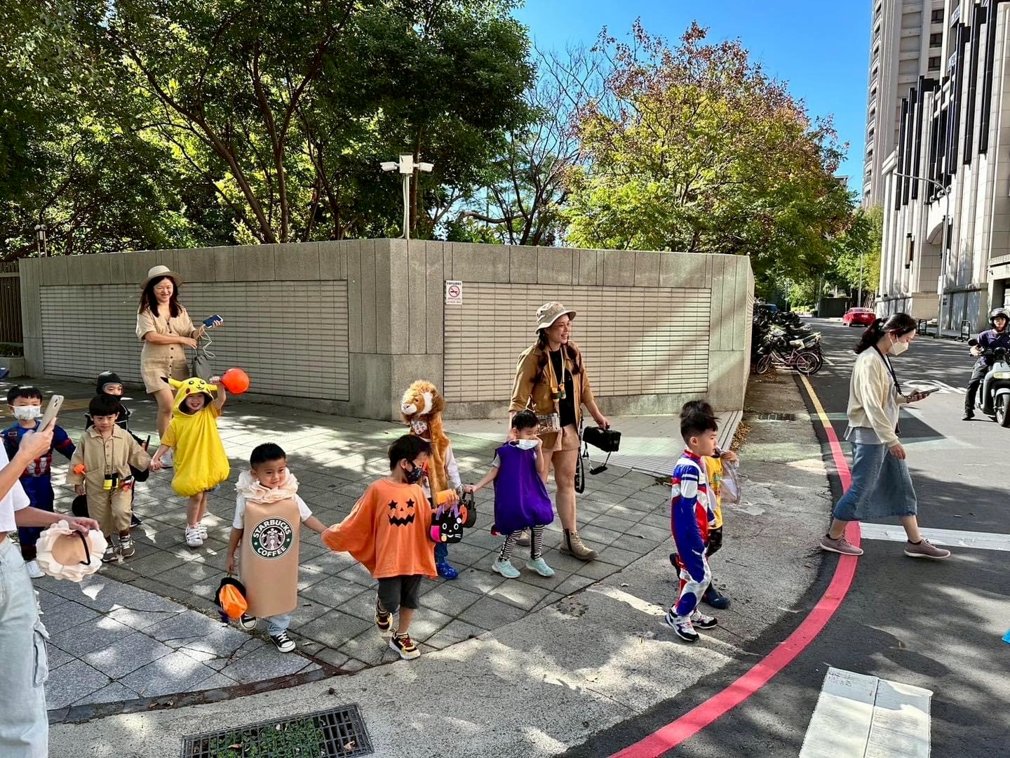 LINE_ALBUM_World Parade - Halloween_250821_1