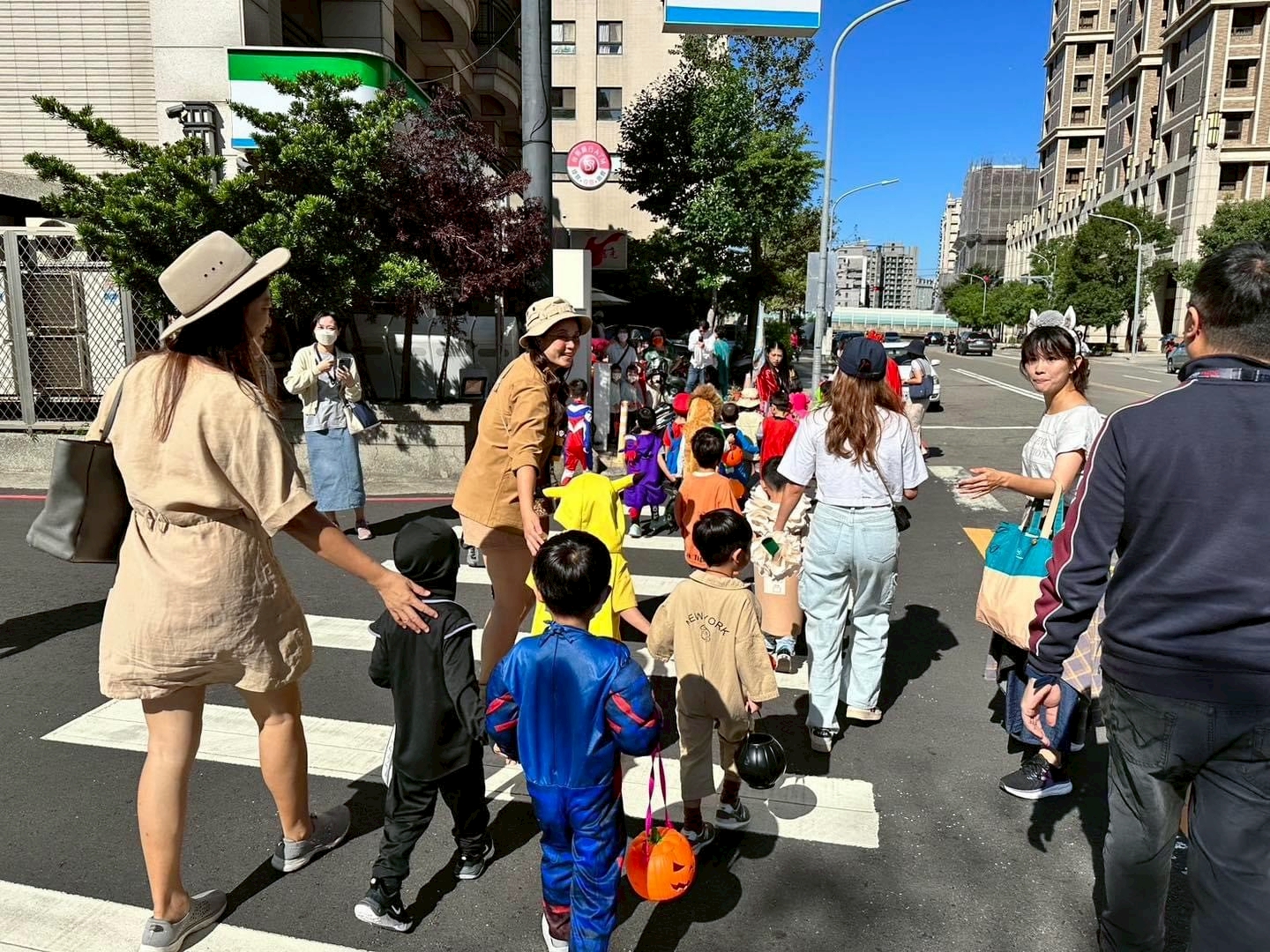 LINE_ALBUM_World Parade - Halloween_250821_2